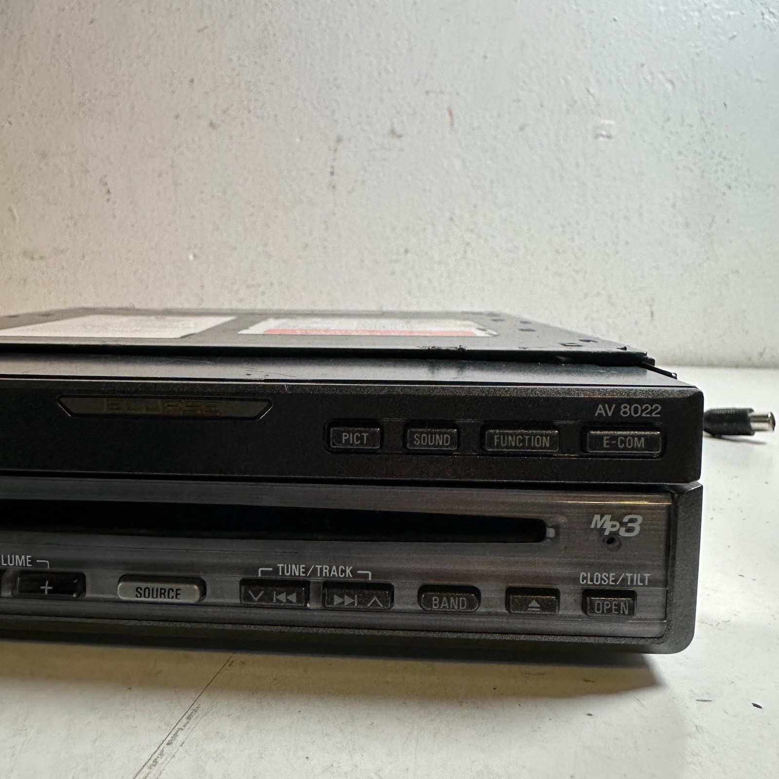 Eclipse Av8022 Compact AM/FM DVD Stereo MP3 In-Dash Media Player – Untested