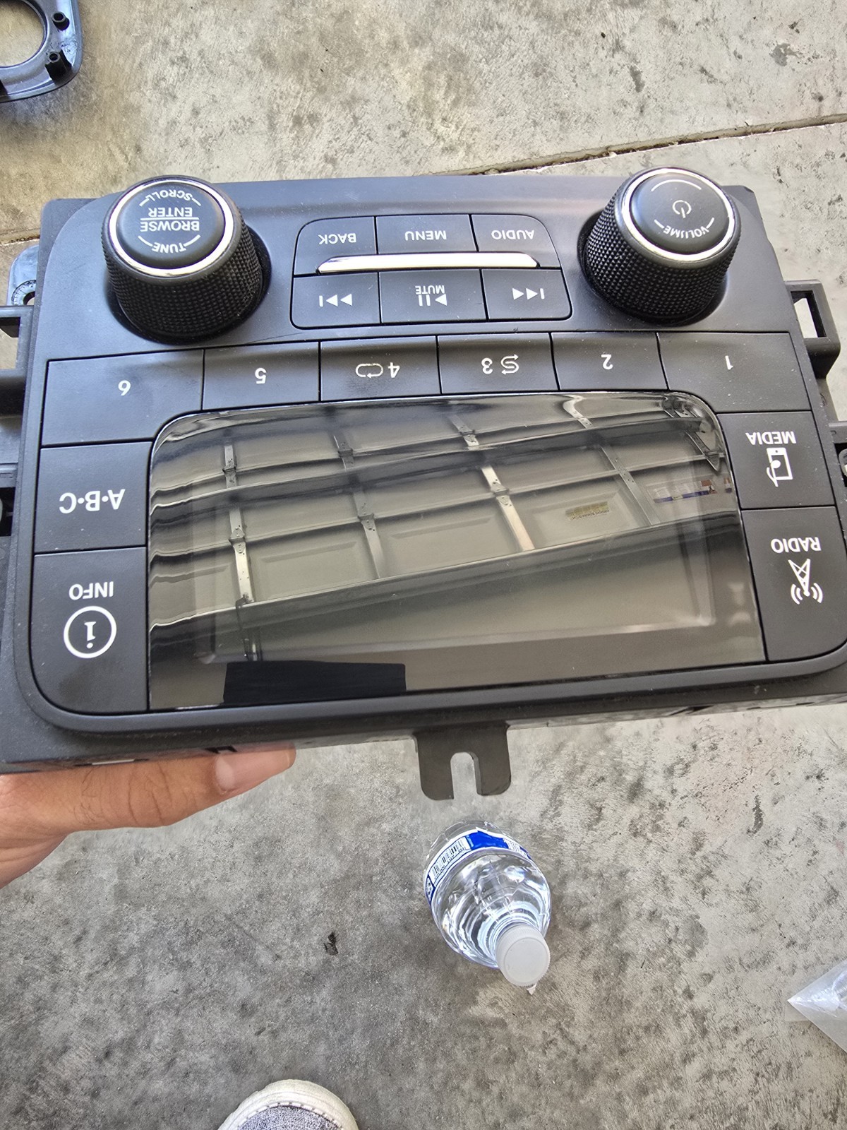 Ram radio Chrysler Dodge Jeep Uconnect Radio Module P68137113AE VP1 NAFTA OEM