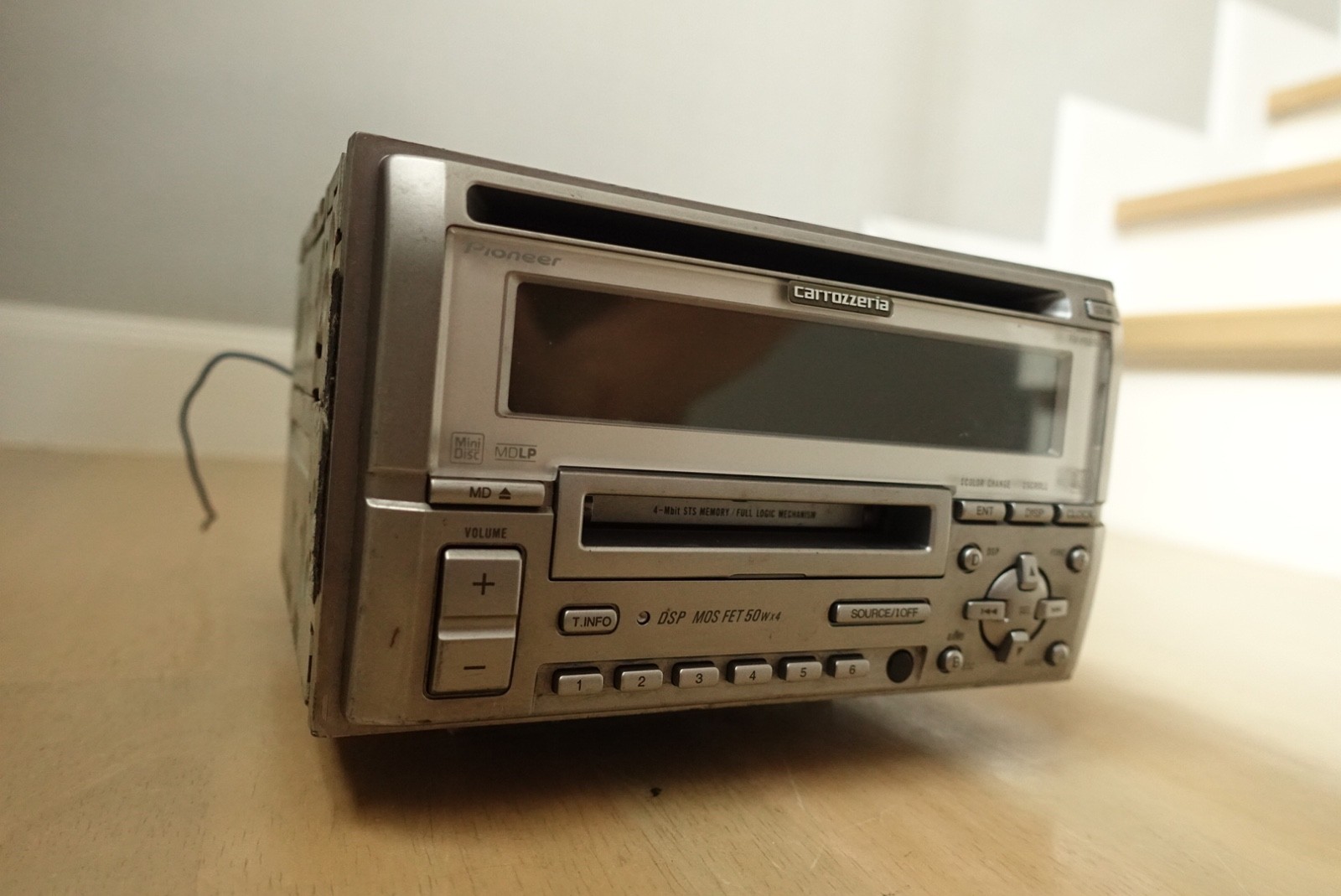 Pioneer Fh-P555MZ. 2 Dins- CD/MD/Aux-Bluetooth Player. BBE/Surround Mode.