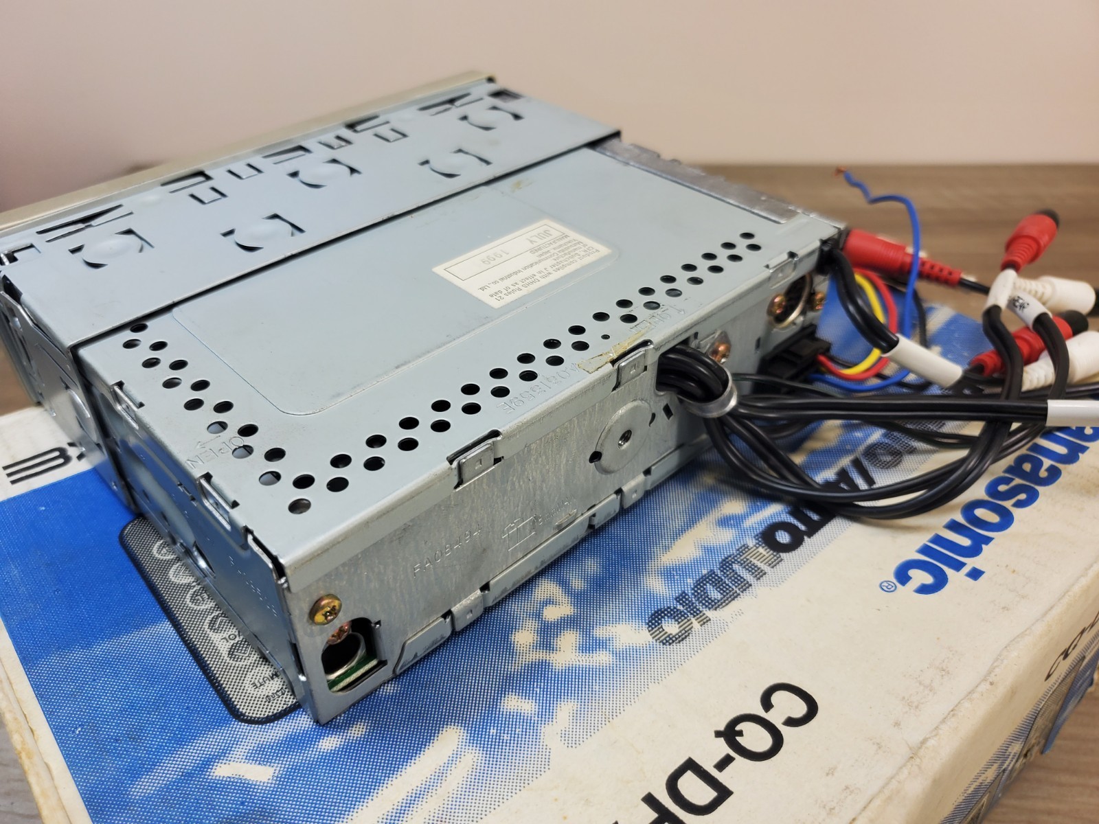 Panasonic CQ DFX-99EUC 5volts car cd player eq spectrum analyzer radio