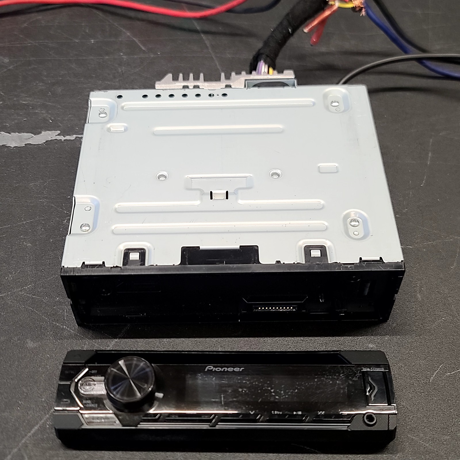 PIONEER DEH-S1200UB SINGLE DIN, USB, AUX, CD PLAYER