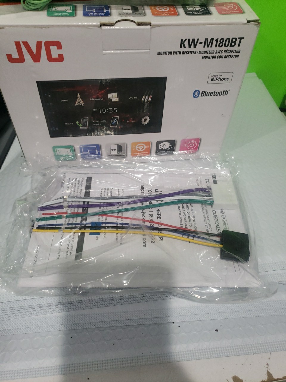 JVC KW-M180BT, 2-DIN Digital Media Receiver, w/ Bluetooth Good Condition