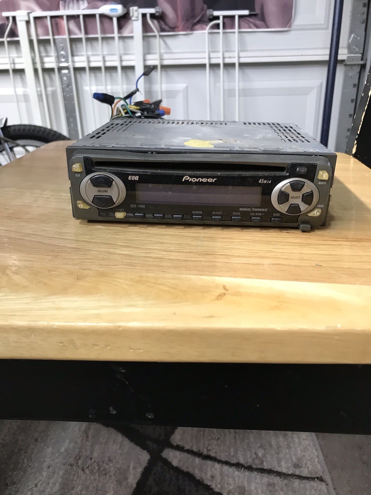Pioneer DEH-1400 CD Player In Dash Receiver