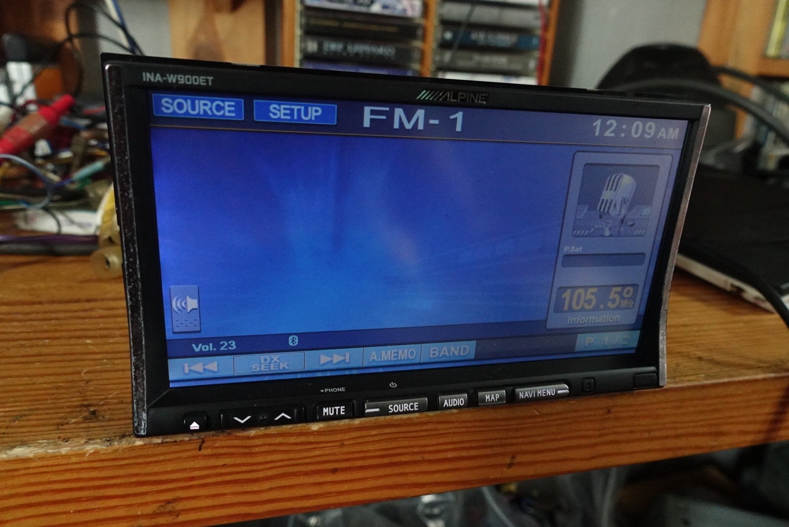 Alpine INA-W900ET. 7″ Touch Screen. Fully functonsl. New Film. 3 RCA Pre out.