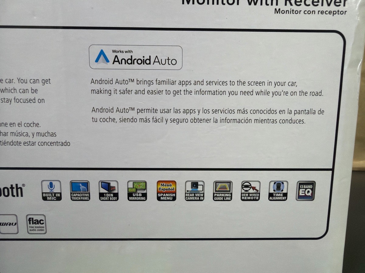 Kenwood DMX400S 6.8″ Digital Multimedia Receiver W/Apple CarPlay & A (R7A016037)