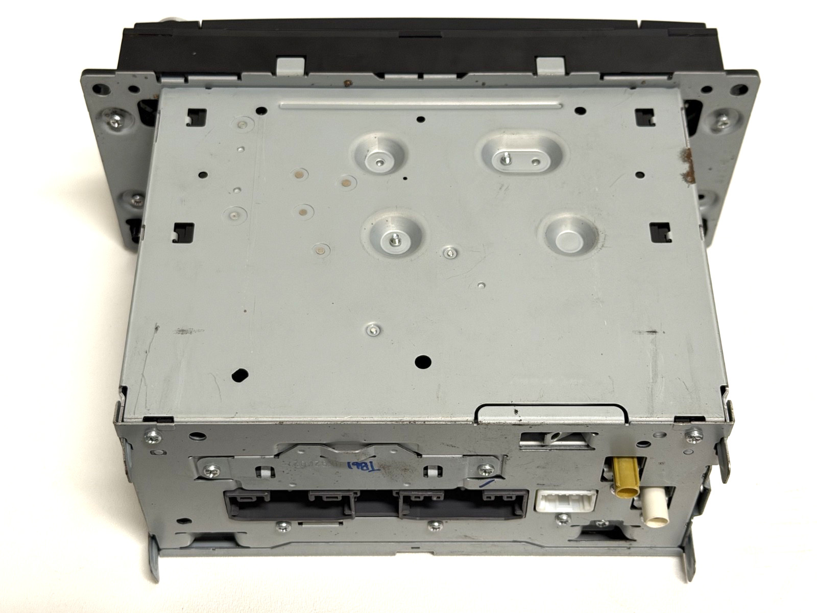 Chrysler Dodge Jeep Double DIN Head Unit Radio P68282479AD For *Parts Only*