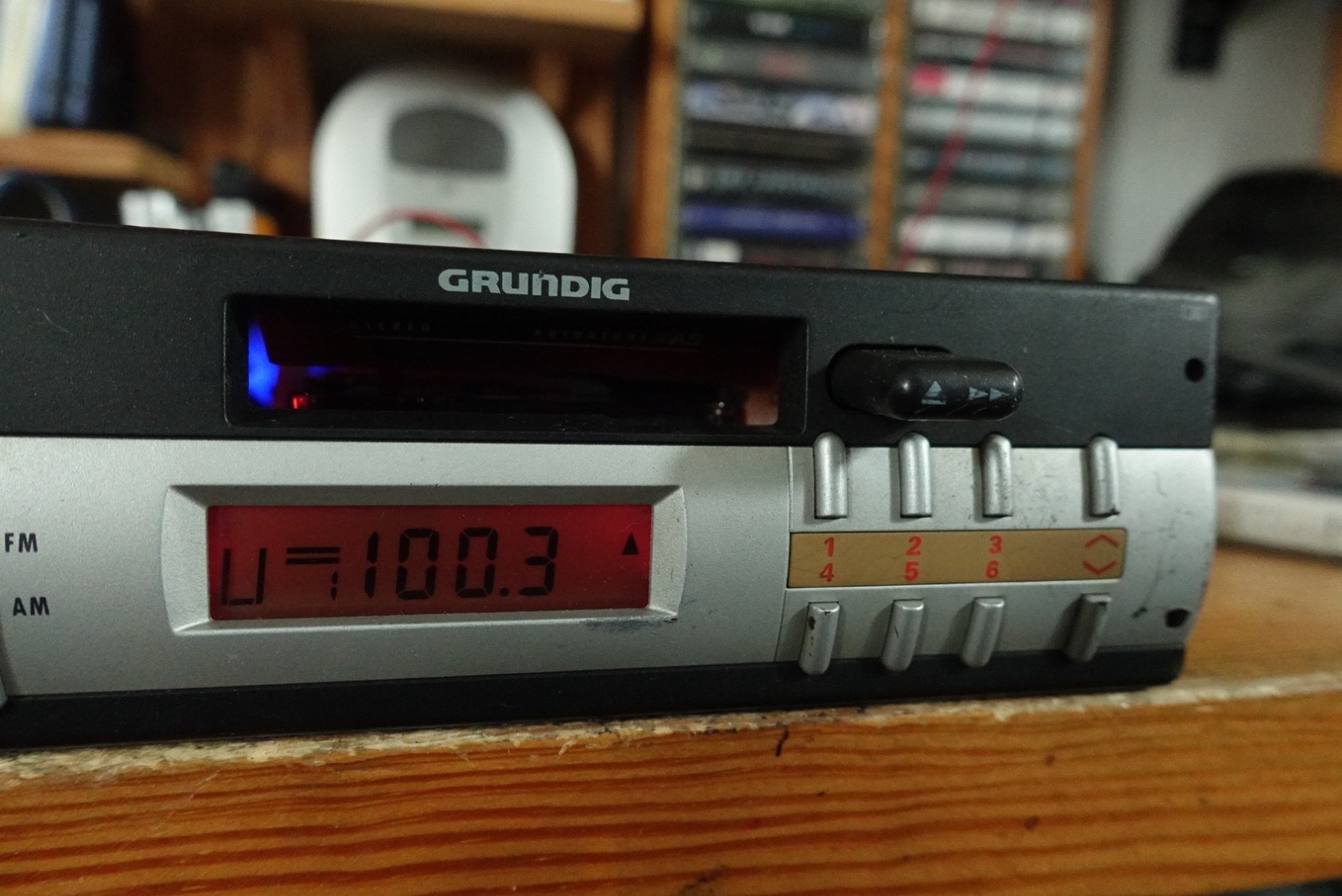 Grundig SCC 1301 vintage car radio cassett. cassette/Fm108/Bluetooth.