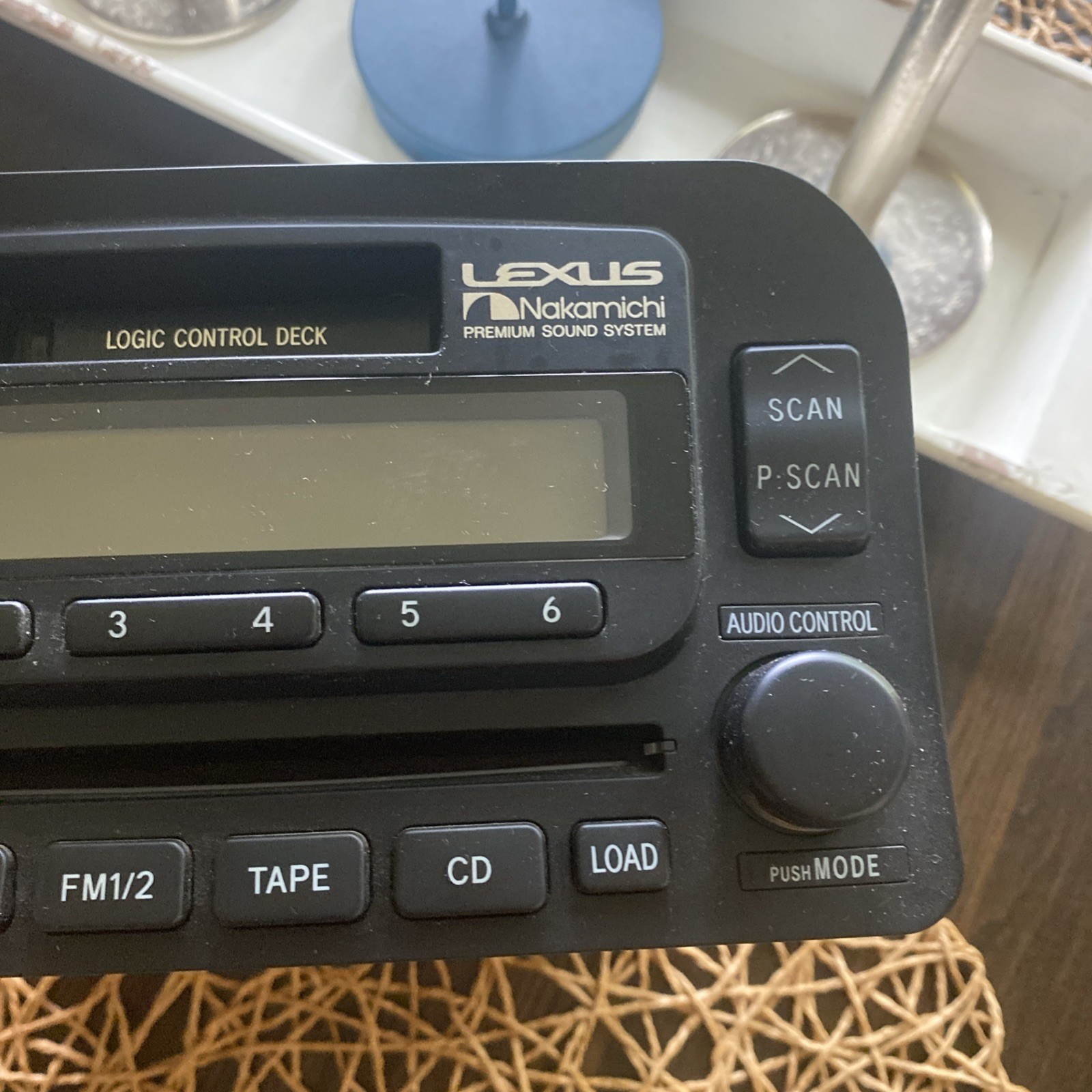 Lexus / Toyota AM FM Radio CD Cass Player 86120-60381 OEM – parts – not working