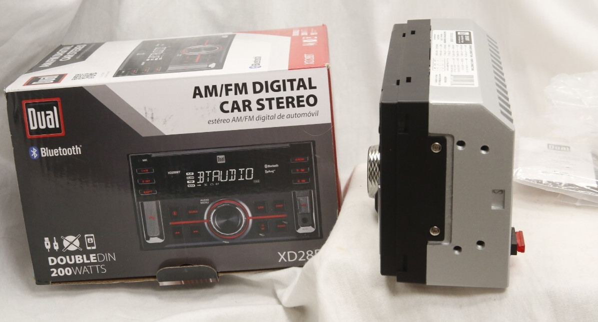 Dual, AM/FM digital car stereo XD28BT, 200 Watts, Double DN, untested