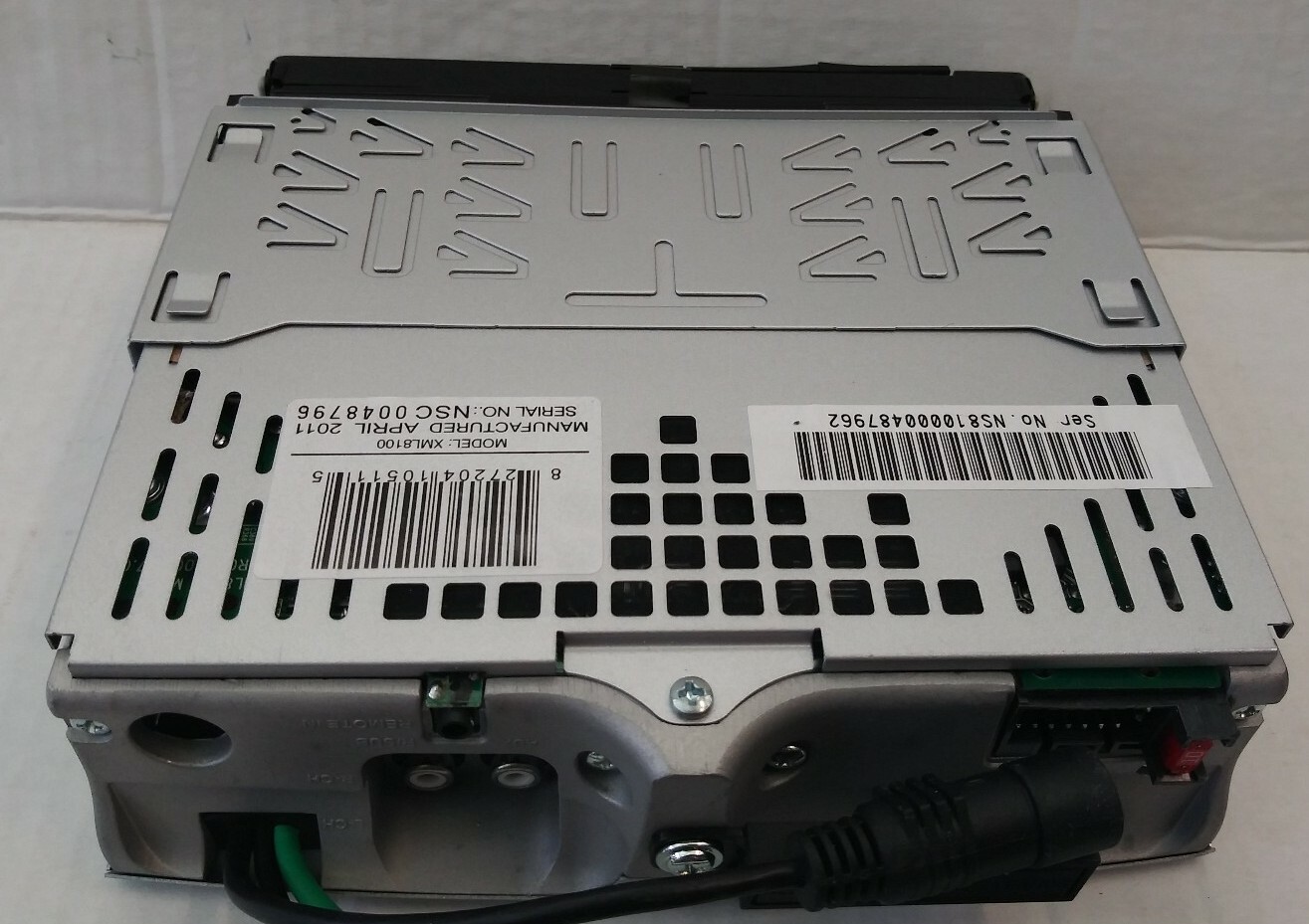 Dual XML8100 stereo chassis only no accessories Not tested