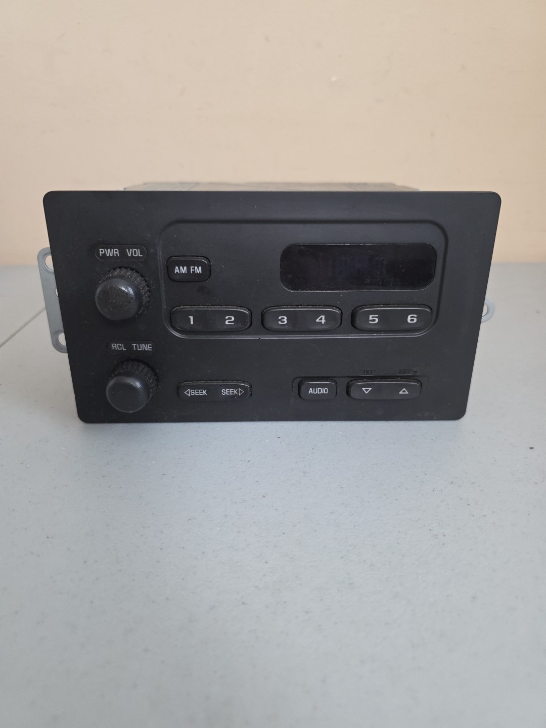 MINT OEM GM Delphi Delco Radio 15131157 Dash AM FM 12244369