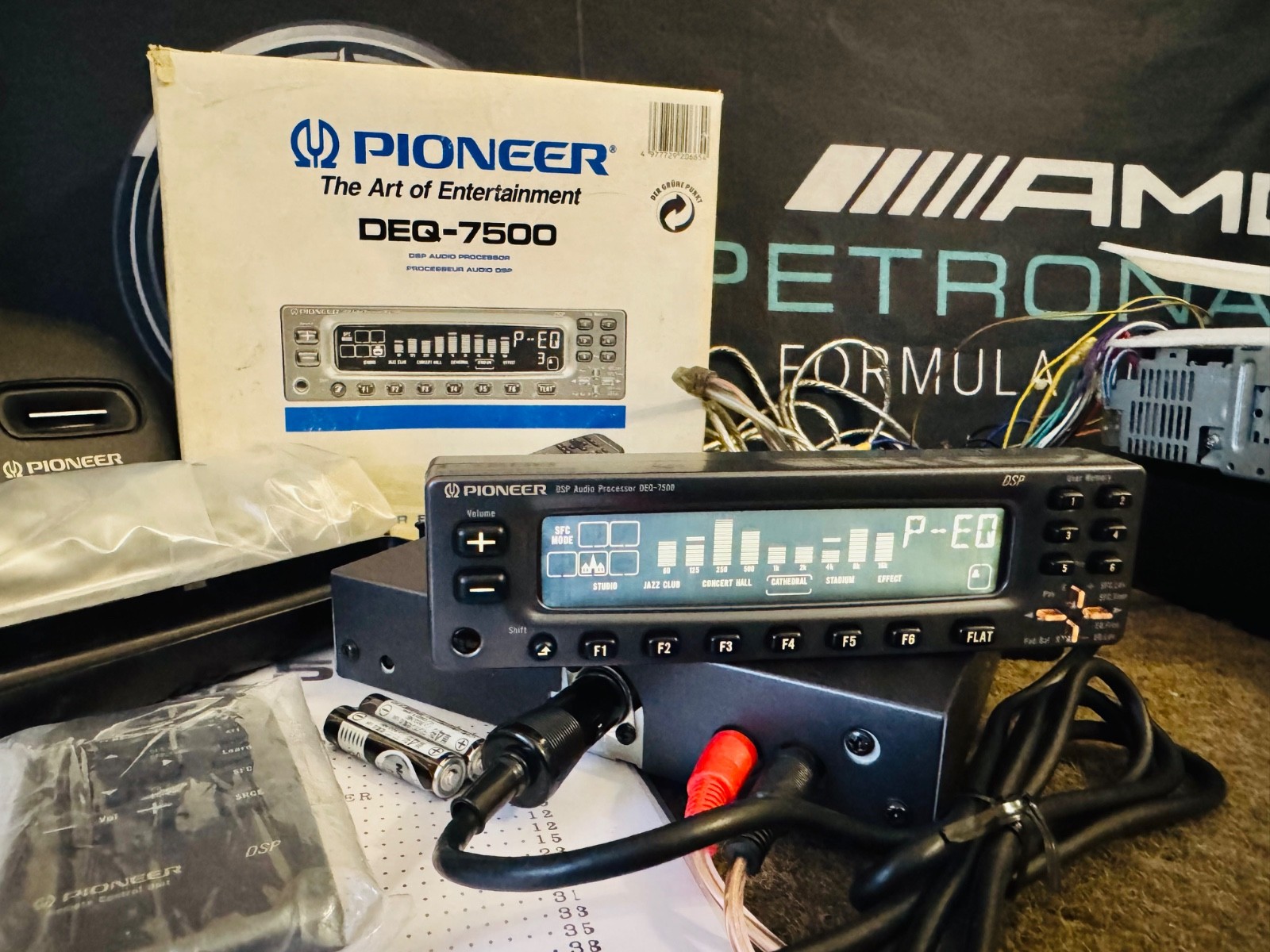 NEW PIONEER DEQ-7500 Car DSP Audio Proccessor Equalizer Analyzer Rare