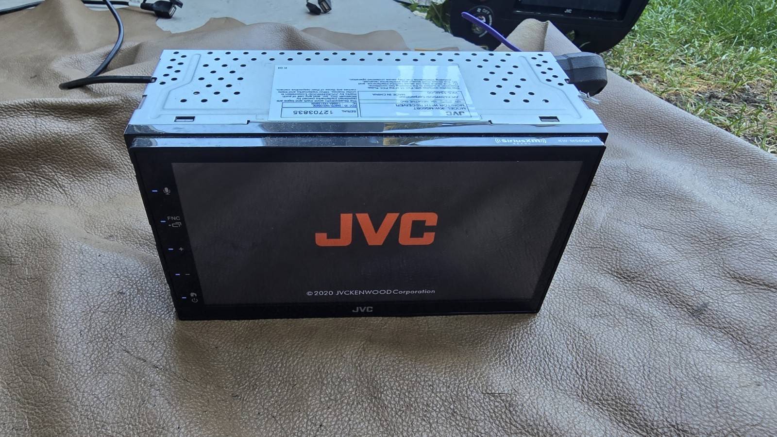 JVC KW-M560BT 6.8″ Apple CarPlay / Android Auto Bluetooth Digital Media Receiver