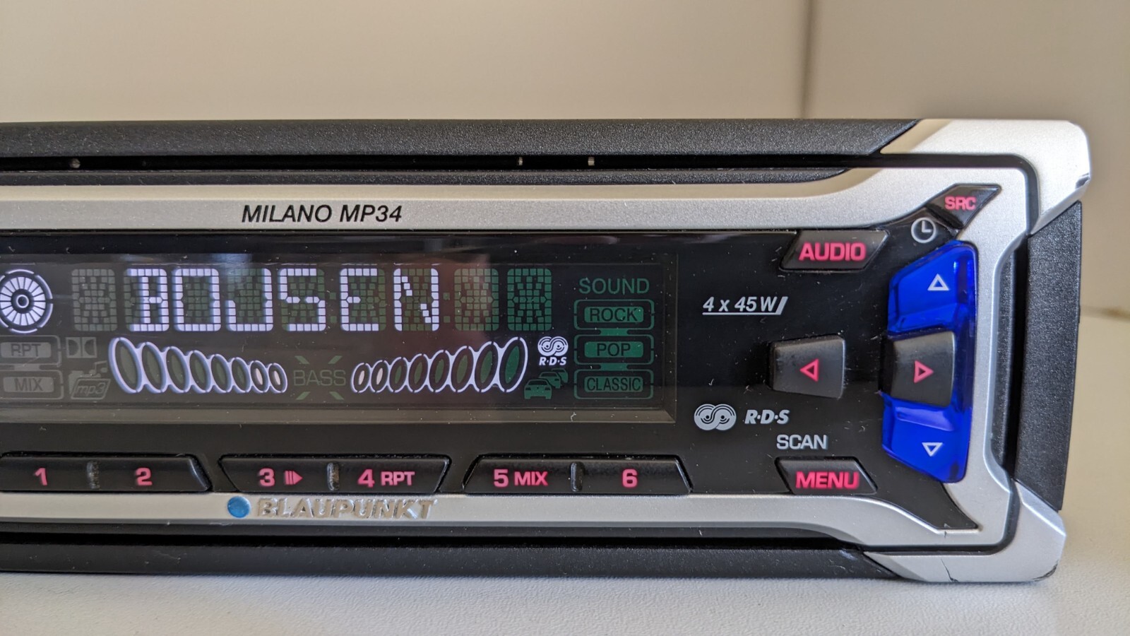 Blaupunkt Milano MP34 7644192310 Original Car Radio CD MP3 Aux-In 4×25 Watt