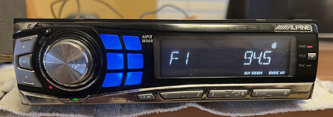 Alpine CDE 9852 CD Player In Dash Receiver Radio Works CD Player Does Not Work