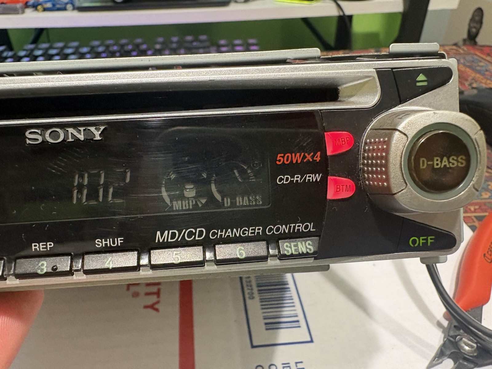 Sony CDX-CA400 Indash Car Stereo CD Player Controller 50W x 4 Works No Remote