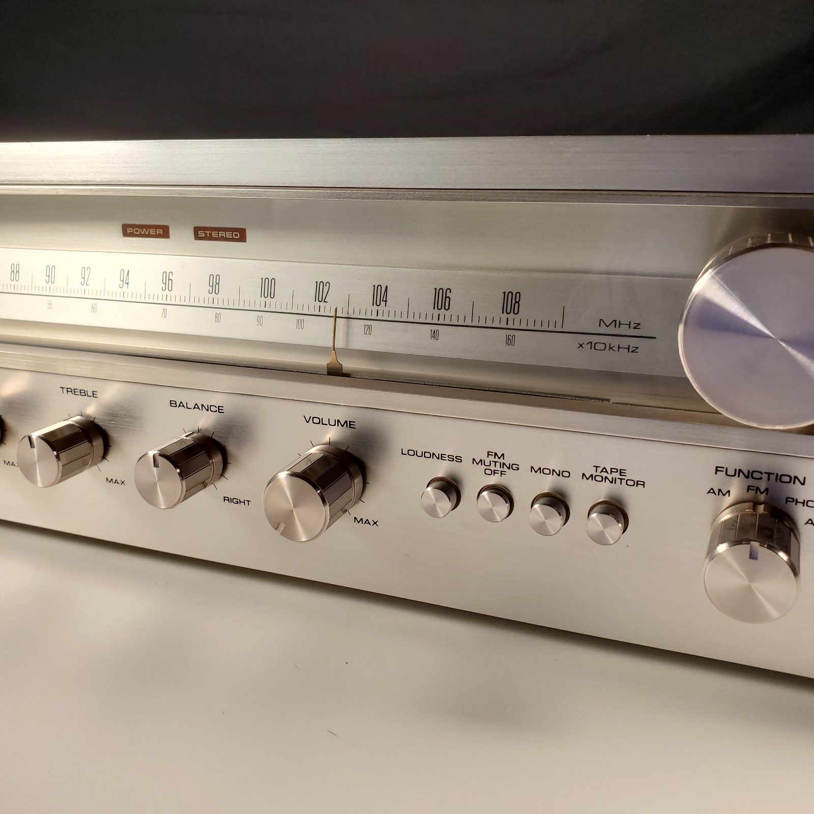 Pioneer SX-450 15-watt per channel Solid-State AM/FM Stereo Receiver Works READ