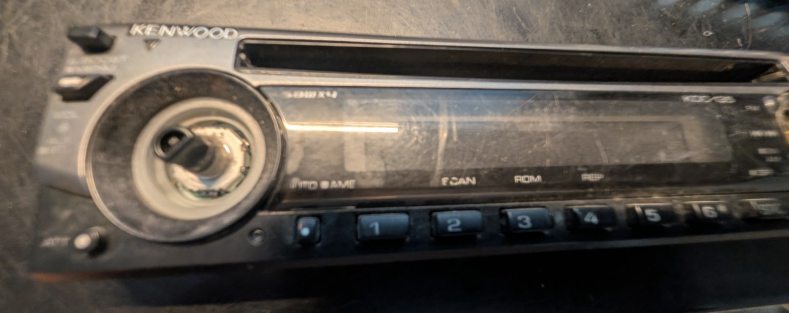 Kenwood Car Stereo Radio KDC-135 Removable FACEPLATE ONLY FOR PART OR REPAIR ONL