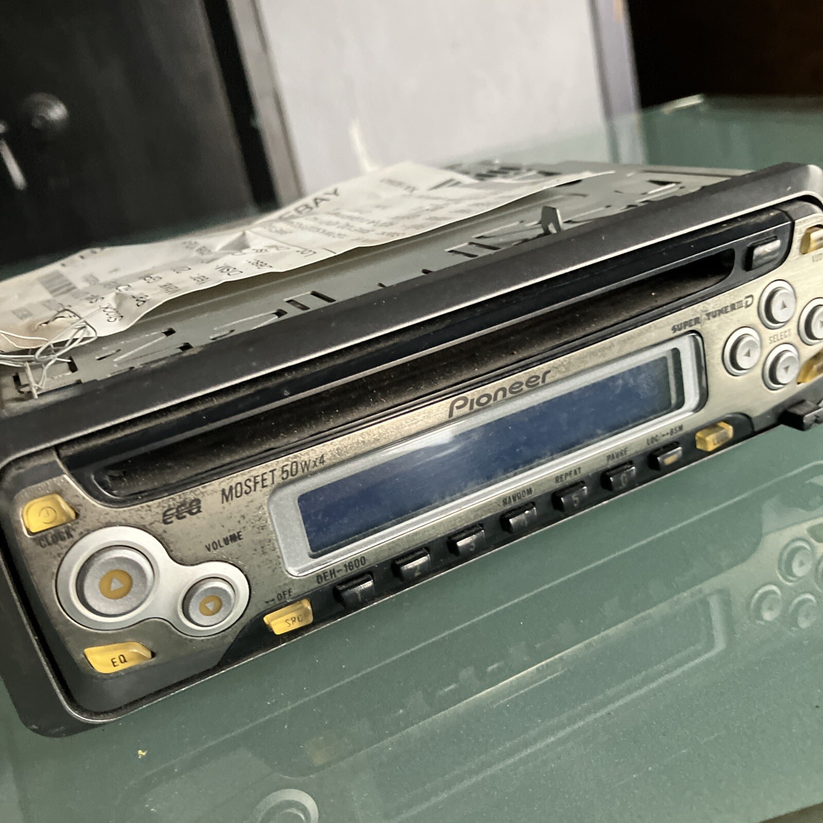 Pioneer DEH-1600 CD Player In Dash Receiver