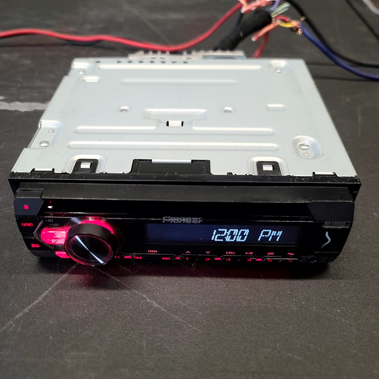 PIONEER DEH-S1200UB SINGLE DIN, USB, AUX, CD PLAYER