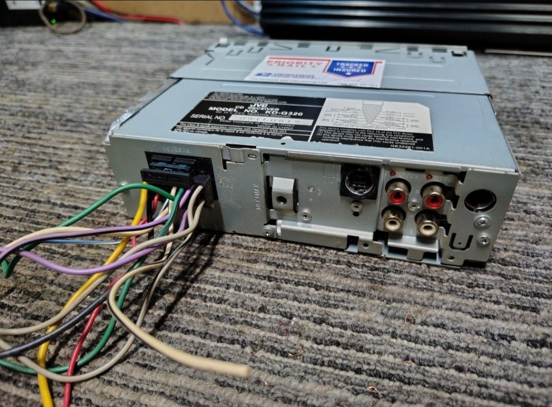 JVC KD-G320 CD Player In Dash Receiver with WMA/MP3 SAT CD-R RW