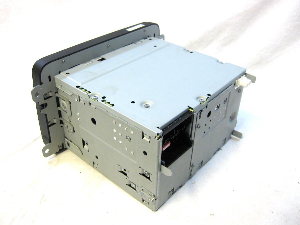 Volkswagen VW Tiguan Radio CD LOW EU G+ BVX 5M0035186AA Original