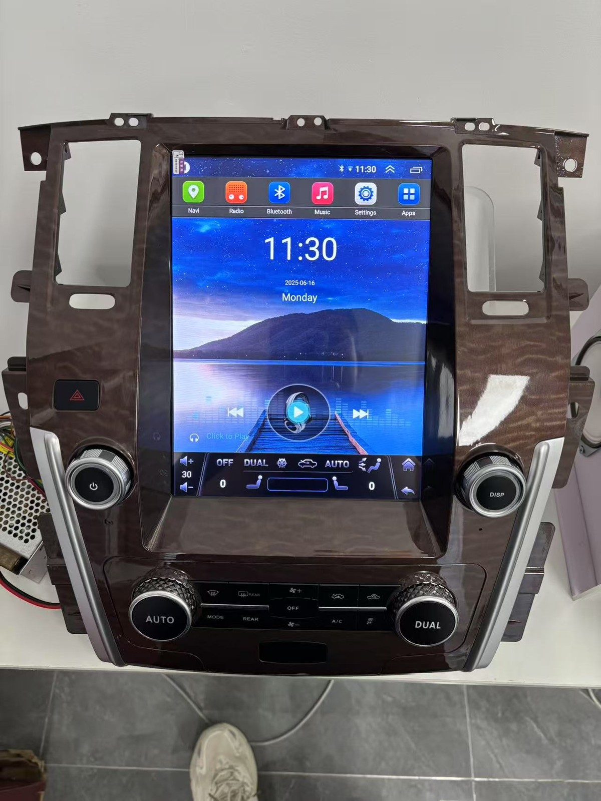 12.1″ Large Screen Car Radio GPS Navigation CarPlay For Nissan Armada 2014-2021
