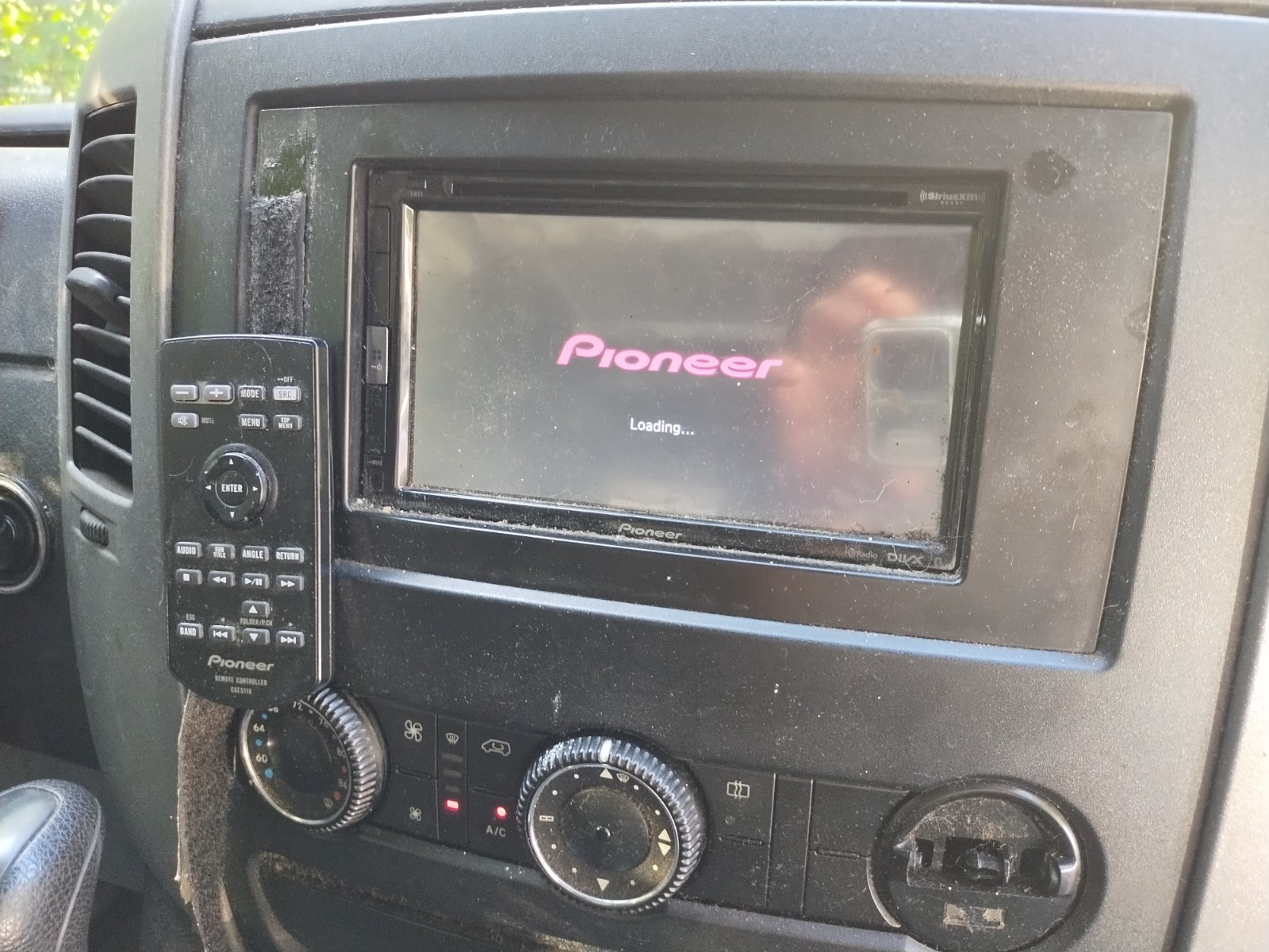 Pioneer 10 inch Flat Screen Radio fits Mercedes sprinter