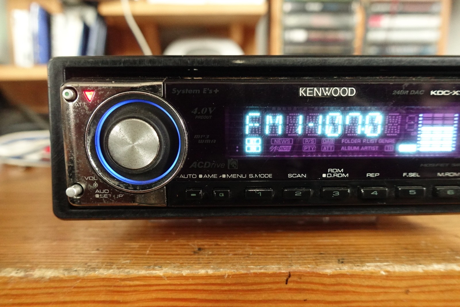 Kenwood KDC-X7529. CD/Fm108/Bluetooth player.