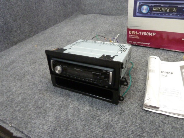 Pioneer DEH-1900MP CD Player In Dash Receiver
