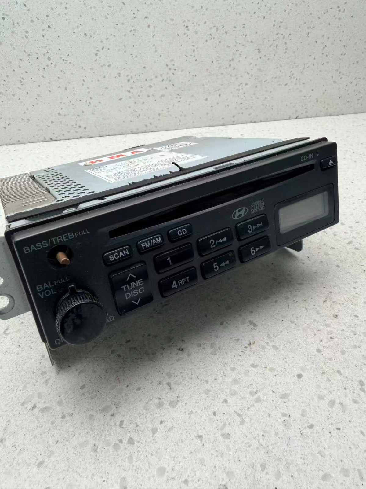 Hyundai Factory CD FM/AM Radio Part No. 96160-2D101AX H-260JU