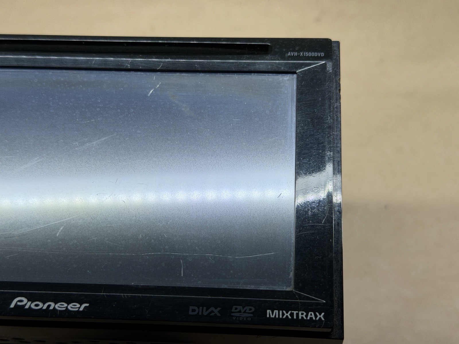Pioneer AVH-X1500DVD 6.1″ Double-DIN Multimedia DVD Receiver FOR PARTS AS IS