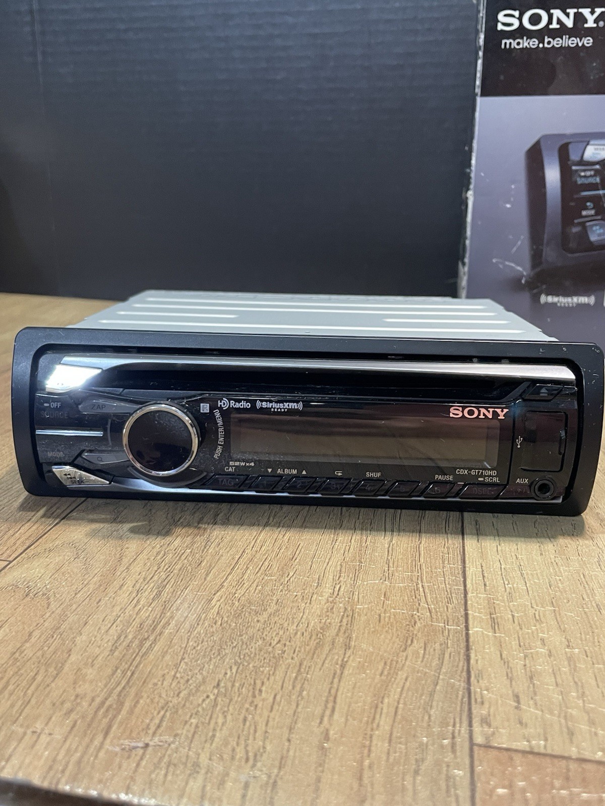 SONY CDX-GT710HD FM/AM CD CAR STEREO USB AUX In Detachable Face With Box/ Remote