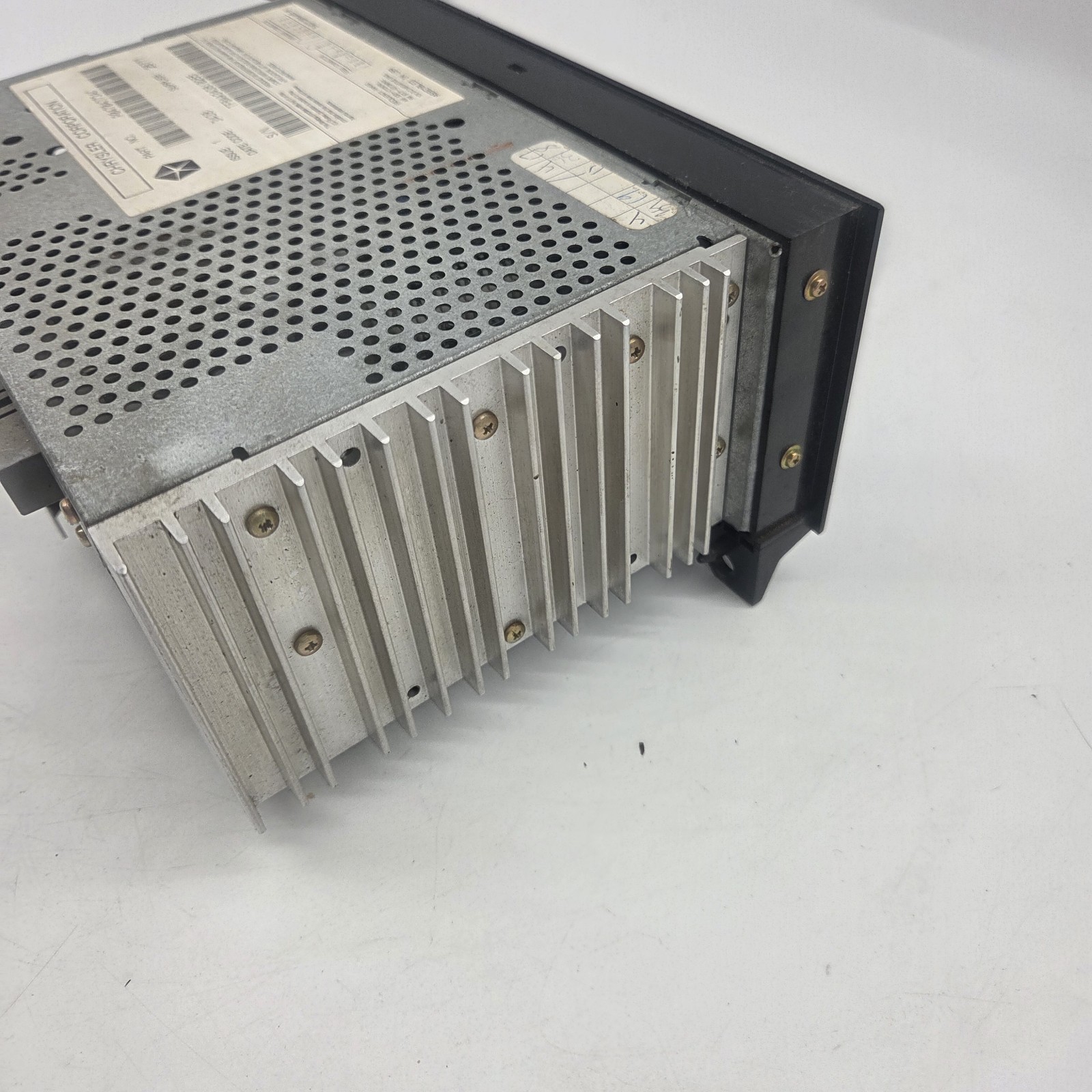 Chrysler Jeep Dodge Radio CD Player P04704373AC AM FM Stereo