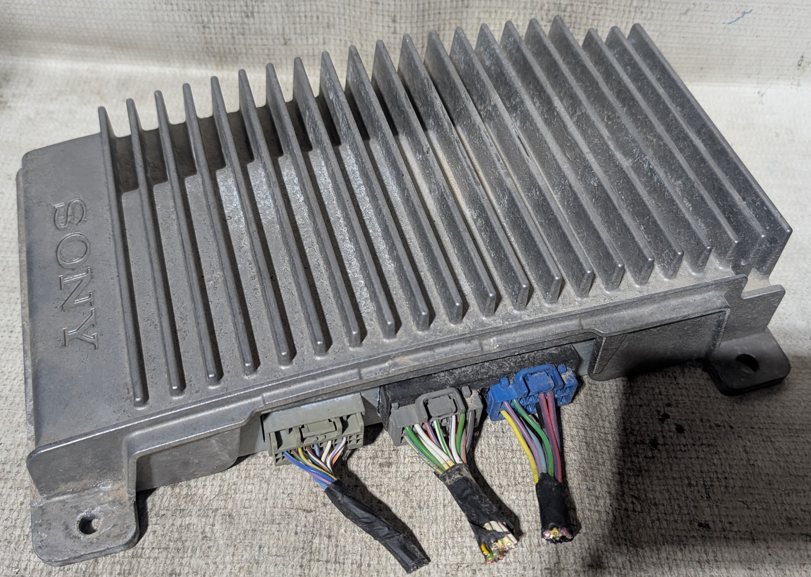Ford Edge 2013 2014 Factory Stereo Sony Speaker Amp Amplifier CT4T18B849AJ