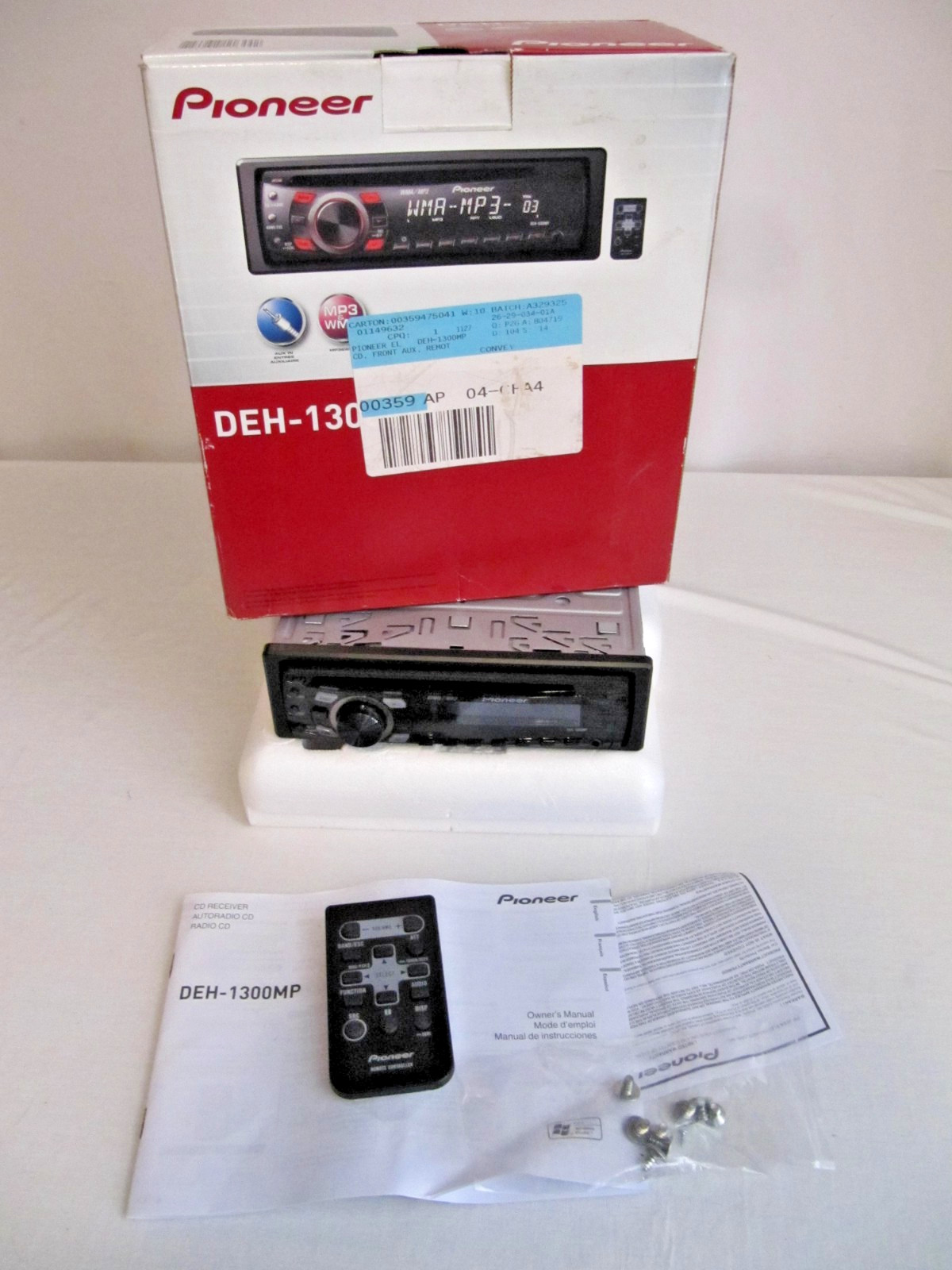 Pioneer DEH-1300MP In-Dash AM/FM Radio CD Player Aux Receiver