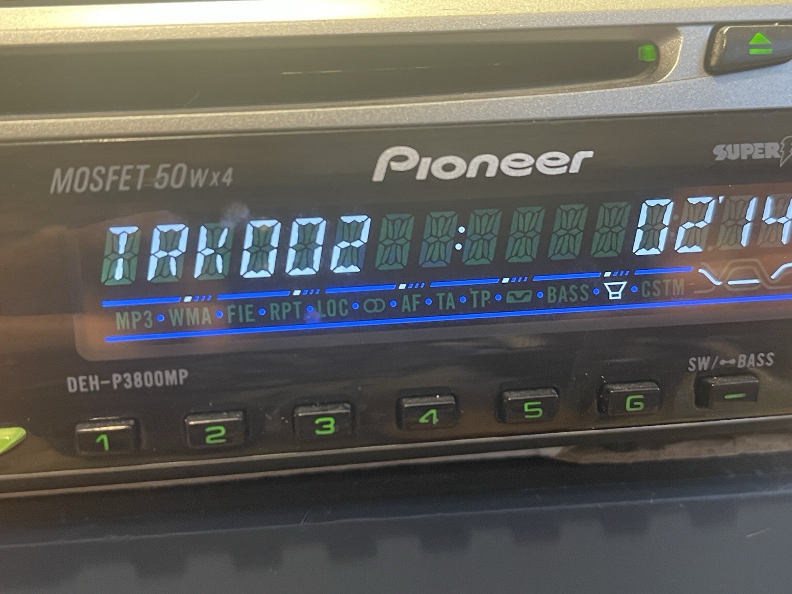 Pioneer “Old School”DEH-P3800MP, CD/MP3, Receiver 200 watts, Easy EQ