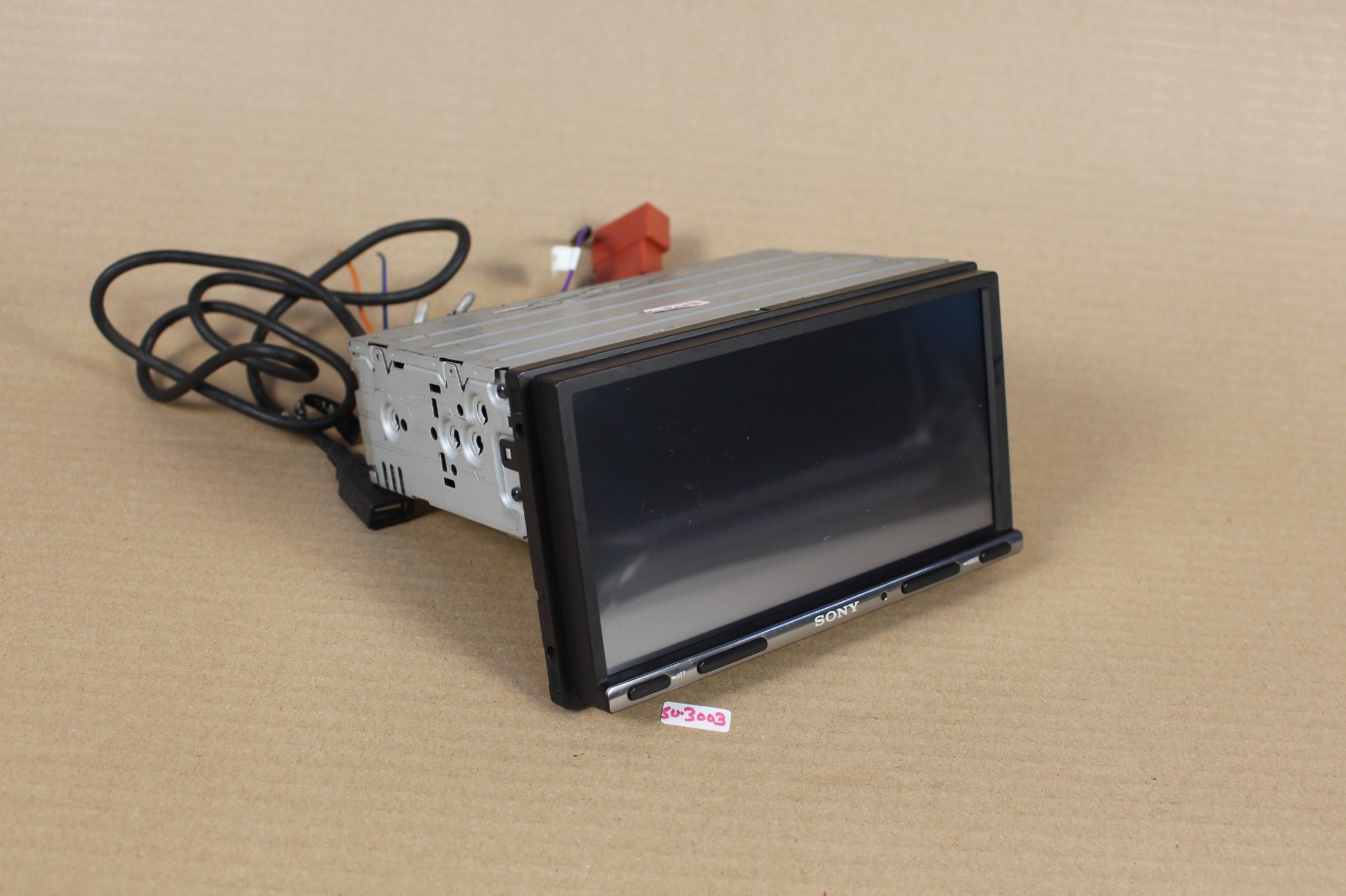Sony XAV‑AX3000 – 7″ Touchscreen Media Receiver – Apple CarPlay / Android Auto