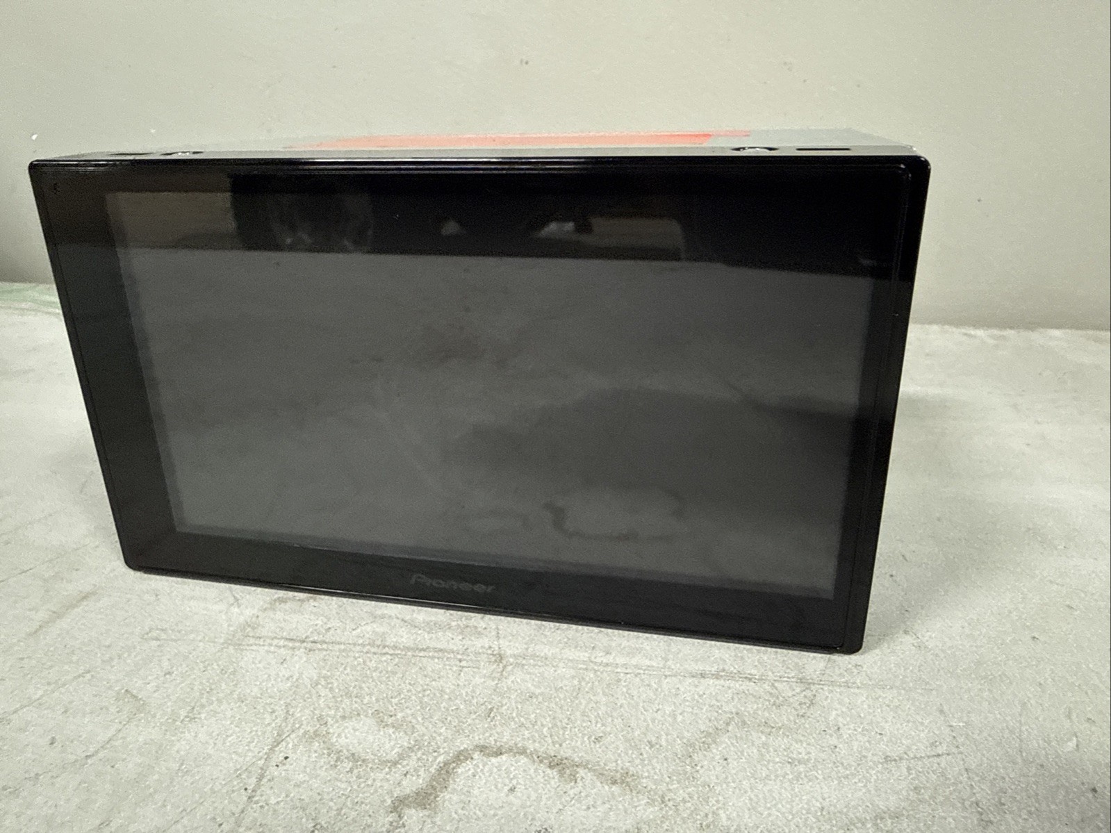 Pioneer DMH-130BT 6.8 inch Digital Media Receiver – Black Good Condition