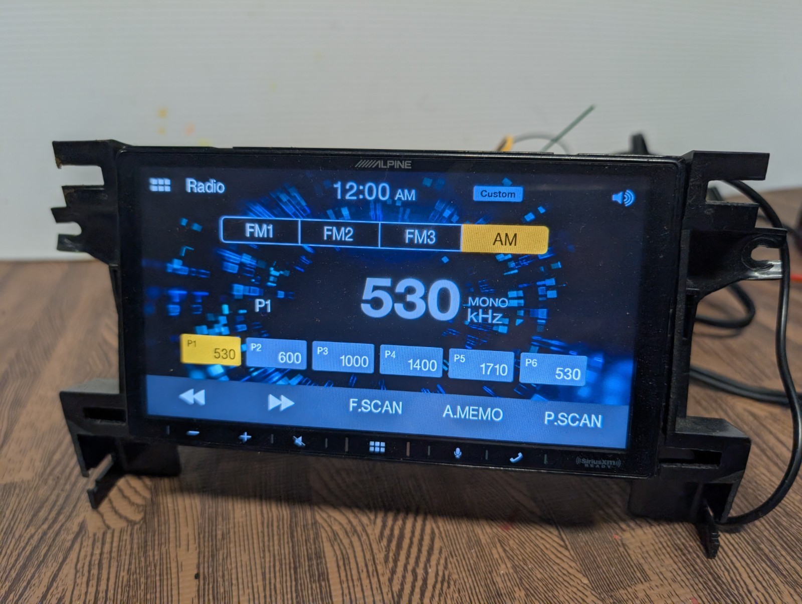 Alpine iLX-W650 Car Double Din Digital Media Receiver w/CarPlay & Android Auto