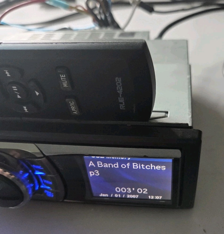 Alpine iDA-X001 Stereo 18 Watts RMS USB Aux NO BLUETOOTH With Remote