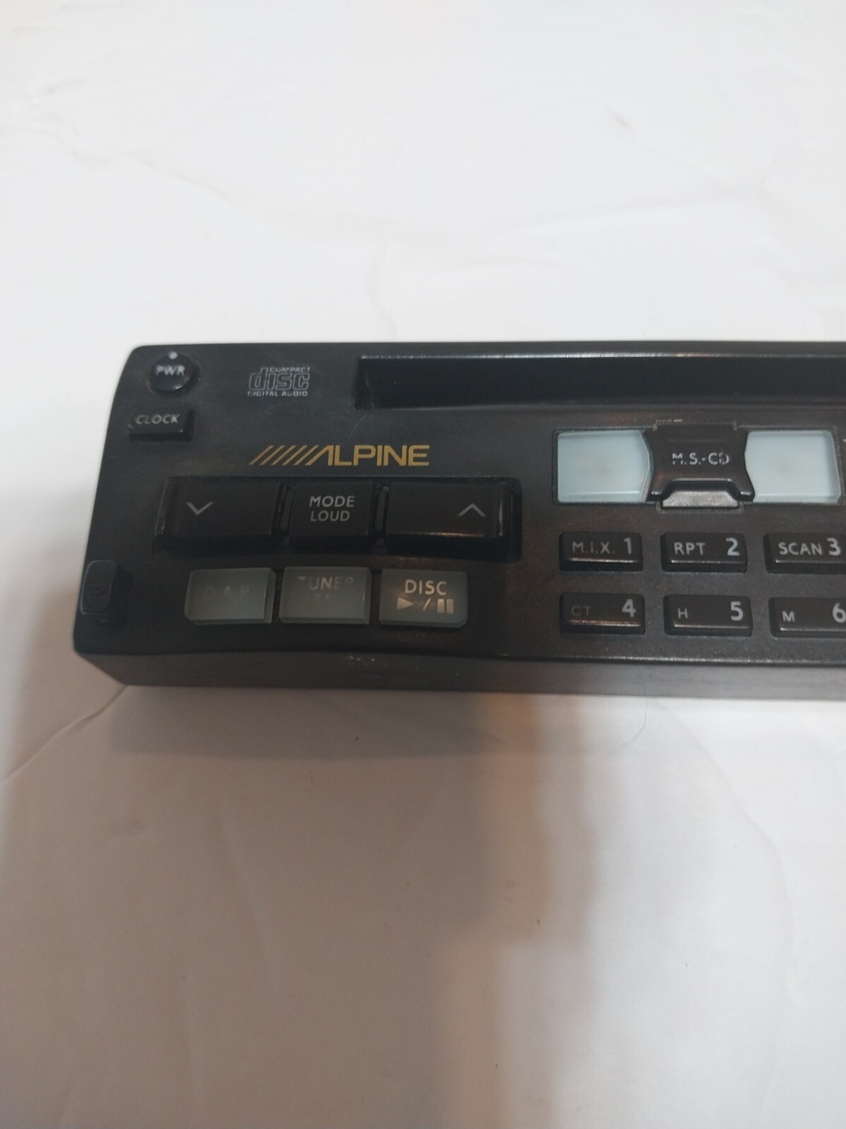 Alpine CDE-7821 Faces