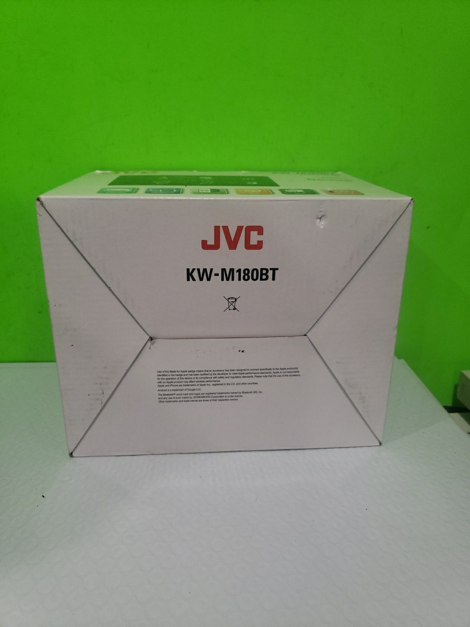 JVC KW-M180BT, 2-DIN Digital Media Receiver, w/ Bluetooth Good Condition