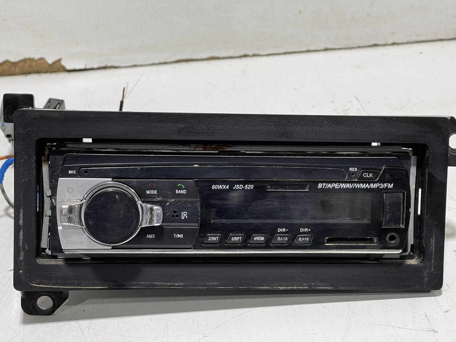 Car Stereo MP3 Player with PLL FM Stereo Radio JSD-520 CC 66