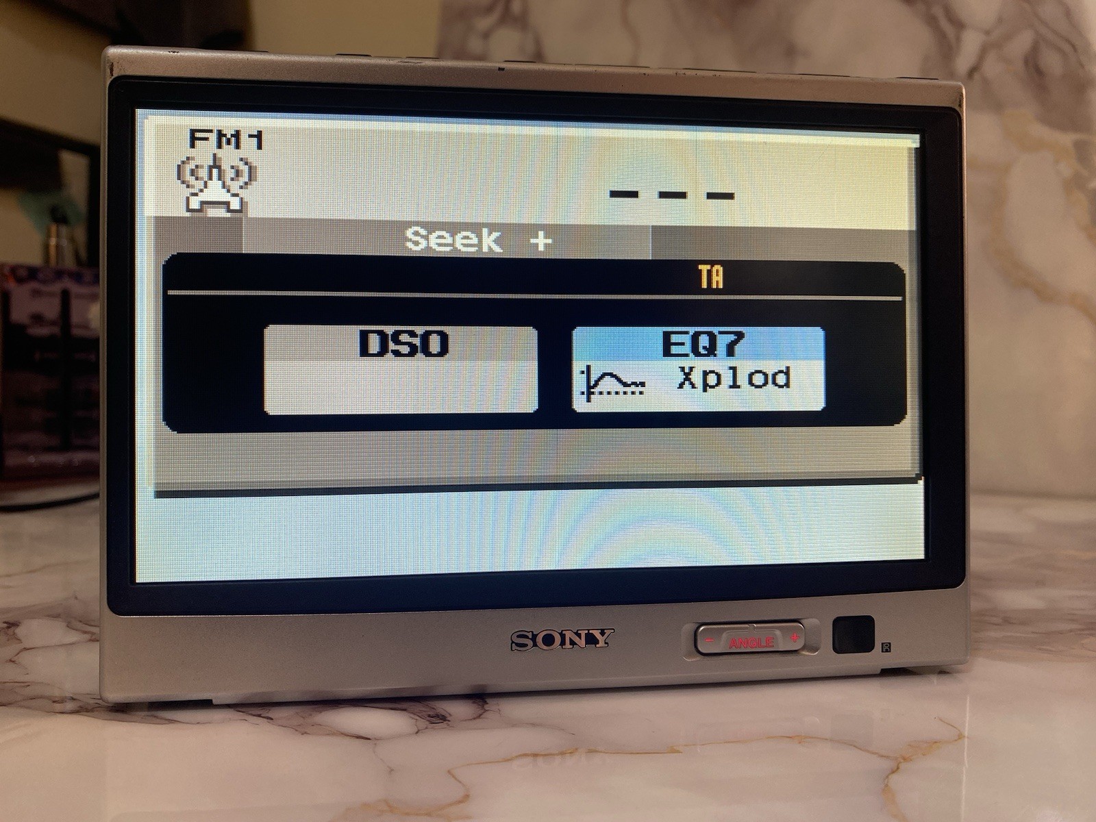 Rare Sony XAV-7W IN-DASH 7″ LCD Monitor Player Car Stereo Receiver *WORKING*