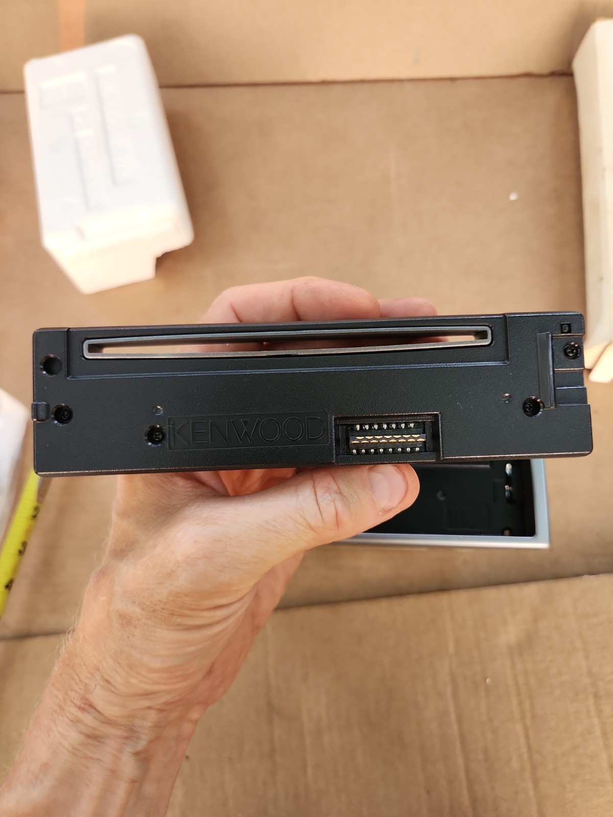 Kenwood KDC-222 Car Stereo Receiver/CD player with mounting sleeve ( New )