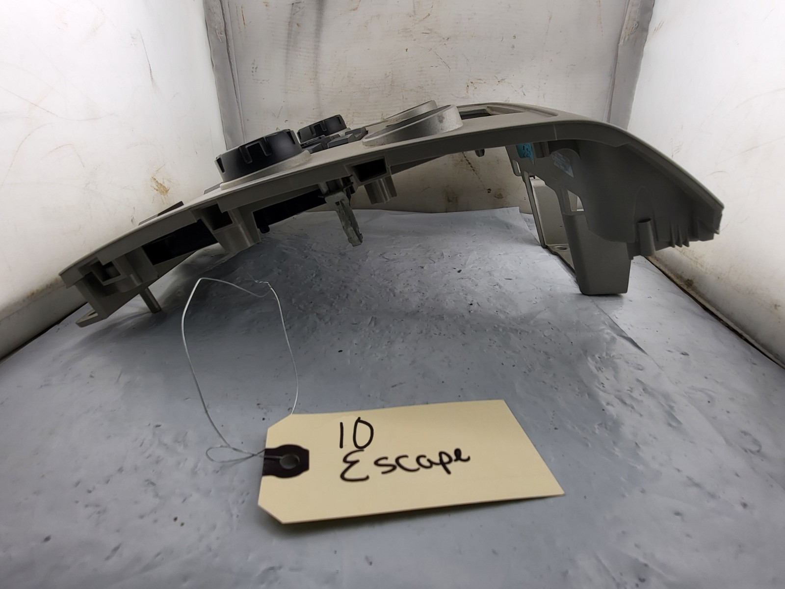 09-12 Ford Escape AM FM Radio Bezel & Control Panel 9L8T-18A802-BB