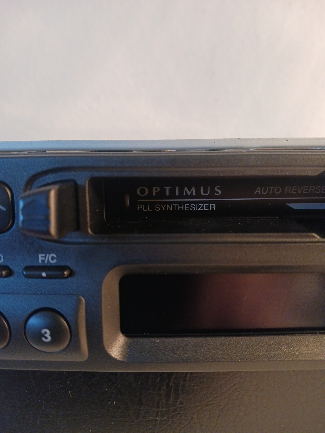 Optimus High Power In-Dash Am/Fm Stereo Cassette W/Detachable Face No. 12-2113