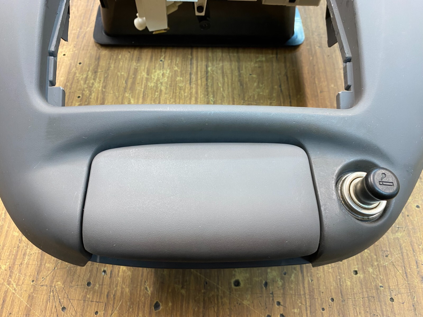 Ford Falcon AU S1 Dash A/C Stereo Control Surround Grey