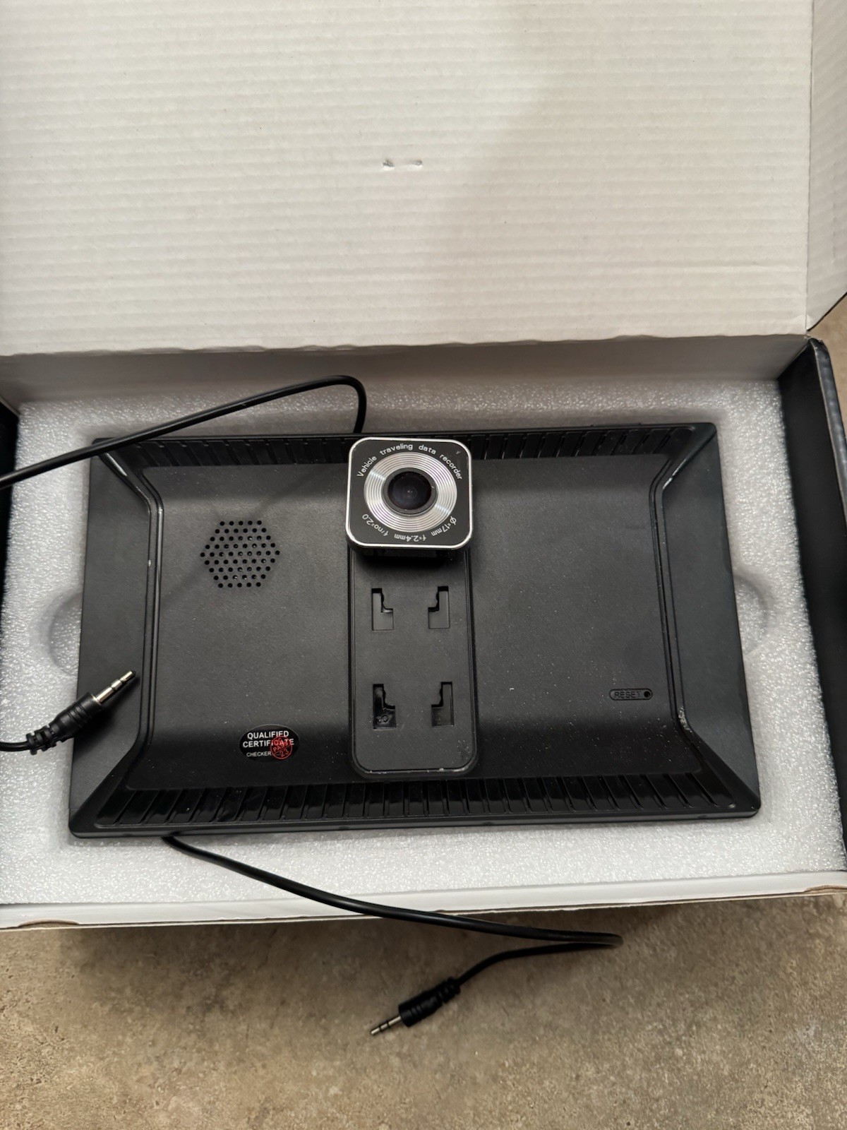 On-Board Smart PND Wireless Car Play Screen Apple Car Play Android Auto.